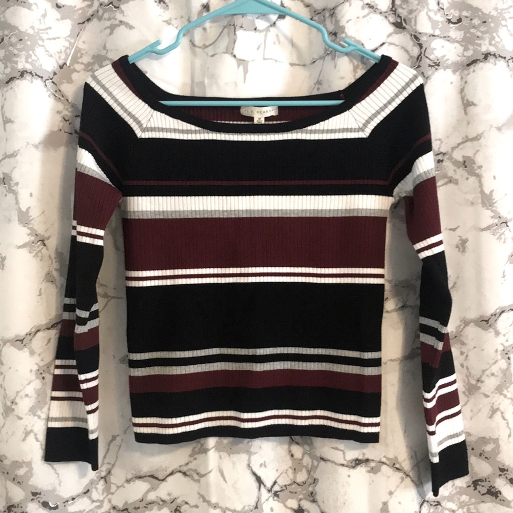 Women’s Medium LA hearts stripped top